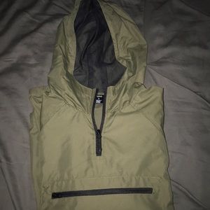 Olive green windbreaker 1/4 zip